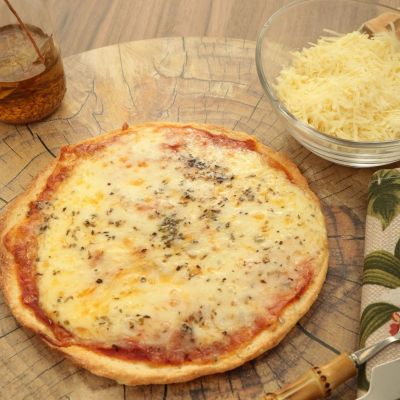 Pizza Mussarela - Brotinho