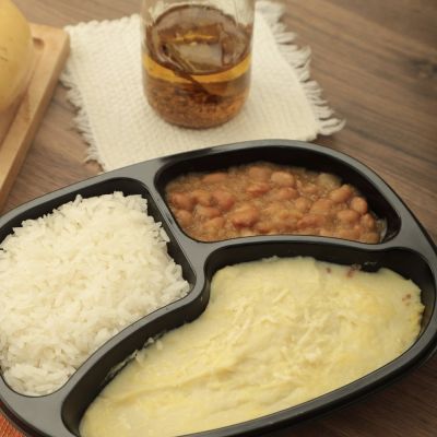 PP 27 - Escondidinho de Carne Mo&iacute;da com Arroz Branco e Feij&atilde;o Simples - 450g